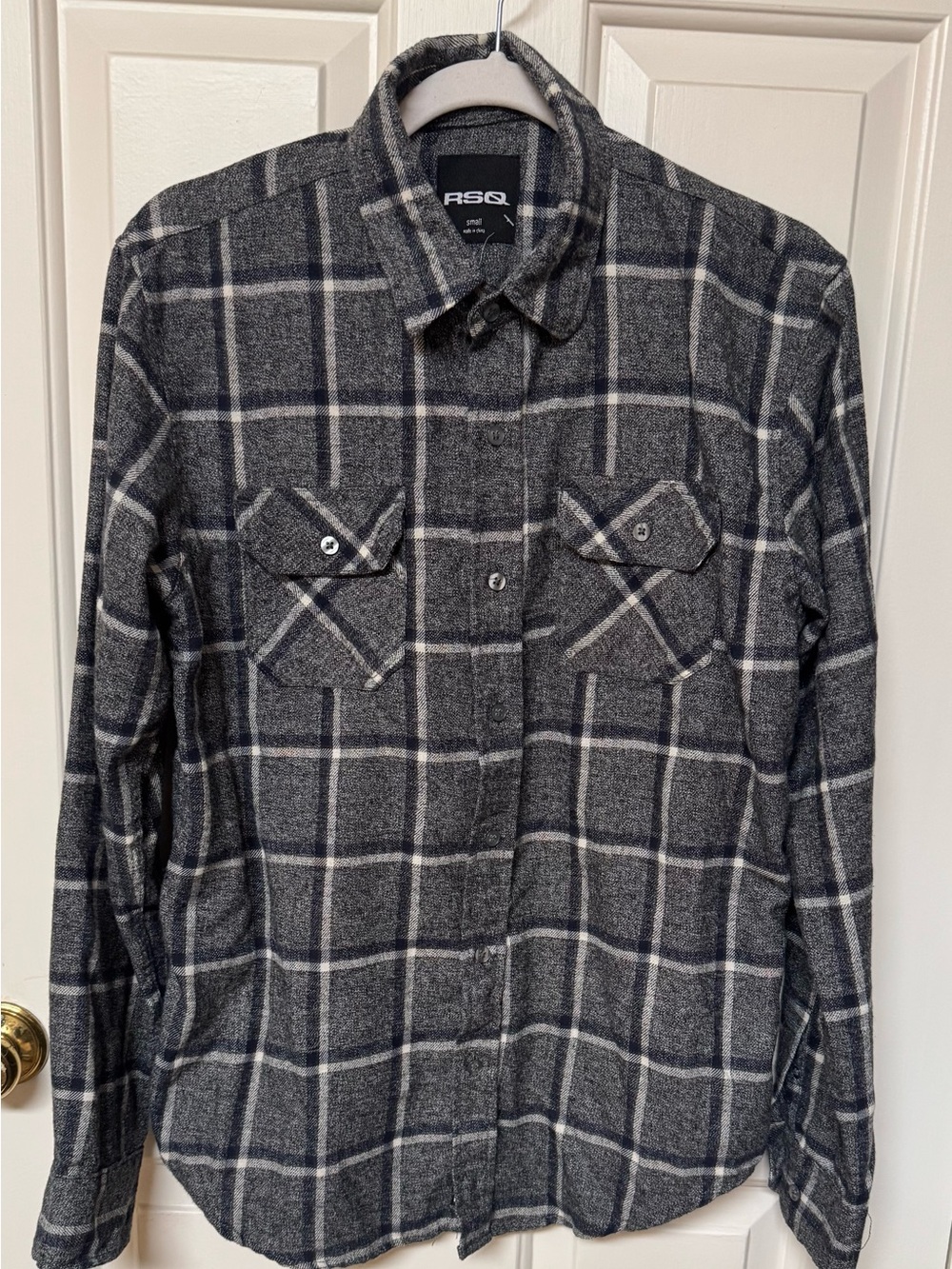 RSQ Men’s Gray Plaid Button-Down Shirt